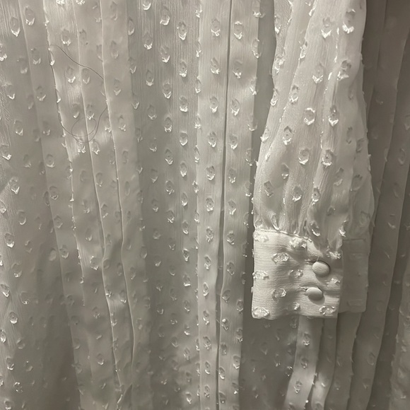 Blouse. - Picture 3 of 5